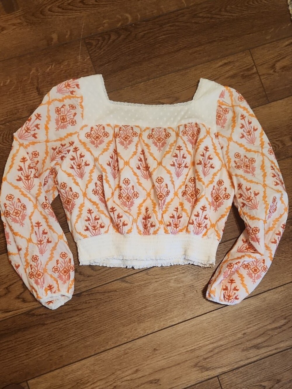 White Cropped Peasant Top with Pink And Orange Floral Print - Picture 3 of 11